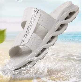 Мужские нескользящие тапочки, Летние повседневные сандалии в корейском стиле с круглой головкой, большие размеры, уличная пляжная обувь на плоской подошве Pantufas Masculinas